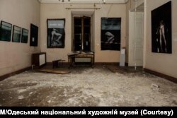 Пошкодження в Одеському художнього музеї після російської ракетної атаки у ніч на 6 листопада в Одесі