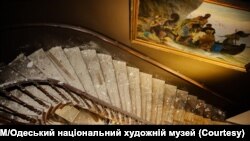 Пошкодження в Одеському художнього музеї після російської ракетної атаки у ніч на 6 листопада в Одесі