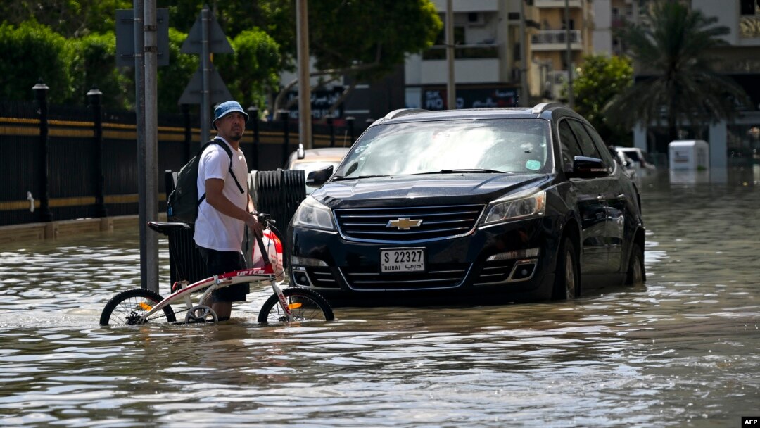 UAE-BAHRAIN-OMAN-WEATHER-FLOOD