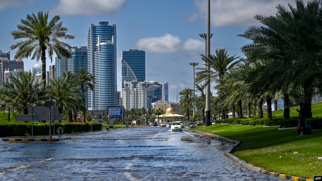 UAE-BAHRAIN-OMAN-WEATHER-FLOOD