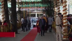 ༧གོང་ས་མཆོག་ནས་མགོན་པོའི་རྗེས་གནང་གི་བཀའ་ཆོས་སྩལ་གནང་མཛད་པ།