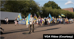 Учасники української ходи пройшлися середмістям Вашингтона від Білого дому до памʼятника Тарасу Шевченку