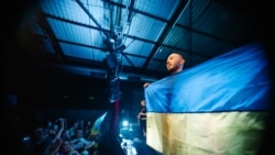 Тарас Тополя про досвід на передовій, допомогу дітям загиблих побратимів, втому від війни й віру в перемогу. Відео