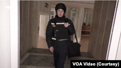 Найкращий спосіб пом'якшити удар на дитячу психіку - це ігри, книги та мультики - все, що переносить у вигаданий світ, вважає психологиня ГУ ДСНС у Харківській області Олена Книш.