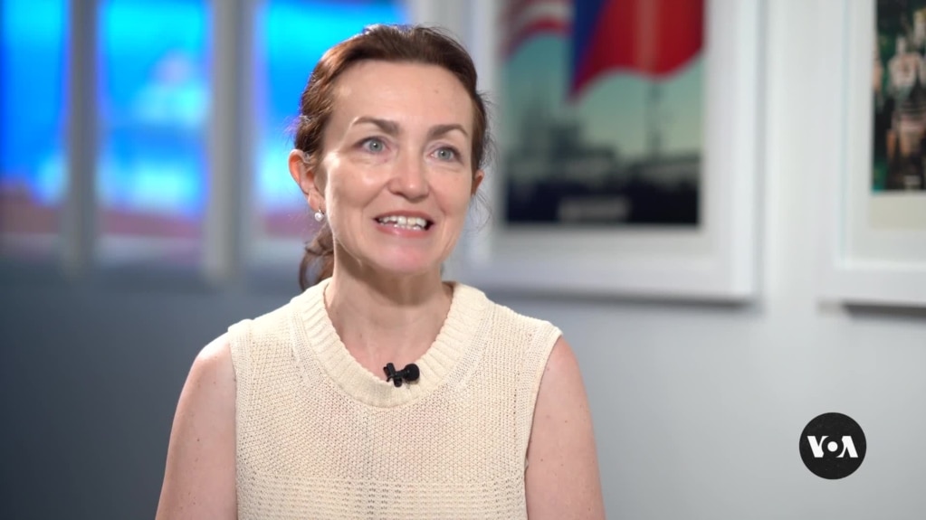 Russian media ‘in survival mode,’ says recently freed American journalist Alsu Kurmasheva 