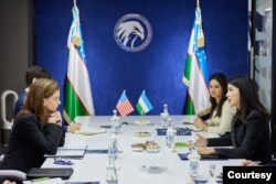 AQSh Davlat kotibining Global jamoatchilik bilan ishlash bo'yicha muovini Elizabet Trudo Toshkentda Prezident Shavkat Mirziyoyevning to'ng'ich qizi Saida Mirziyoyeva bilan uchrashdi, 6-oktabr, 2022