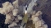북한은 지난달 24일 김정은 국무위원장의 명령에 따라 신형 대륙간탄도미사일(ICBM) 화성 17형을 시험 발사했다며 사진을 공개했다.