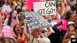 Abortni qo'llab-quvvatlovchi namoyishchilar. Yuta shtati, 5-may, 2022.