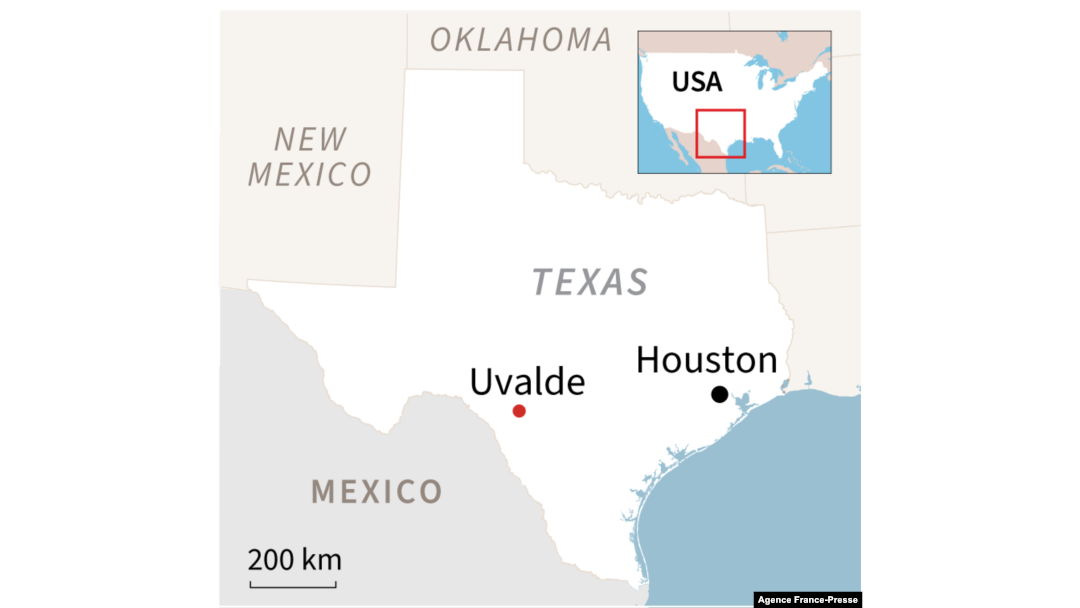 A map showing the location of Uvalde, Texas.