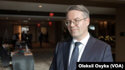 Лінднер перебував у Вашингтоні із поїздкою, під час якої взяв участь у Аспенському безпековому форумі. 