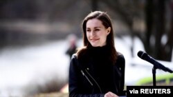 资料照片：芬兰总理桑娜·马林（Sanna Marin）2022年4月13日访问瑞典并出席记者会（路透社转发）
