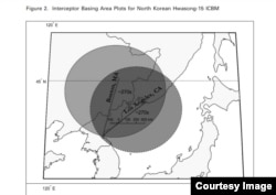 북한 강원도 원산에서 화성15형 발사를 상정했을 때, 원형 점선은 로스앤젤레스를 향할 경우 격추 가능한 범위이며, 원형 실선은 보스턴을 향할 경우 격추 가능한 범위이다. (Jaganath Sankaran, Steve Fetter; Defending the United States: Revisiting National Missile Defense against North Korea. International Security 2022; 46 (3): 51–86. doi: https://doi.org/10.1162/isec_a_00426)