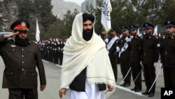 Tolibonning Ichki ishlar vaziri Sirojiddin Haqqoniy Kobuldagi harbiy akademiyada, 5-mart, 2022 