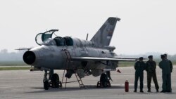 Ex trabalhadores de Terminal Aéreo Militar ameaçam manifestação - 1:57