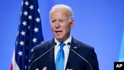 美国总统拜登在苏格兰格拉斯哥出席联合国气候变化大会期间举行记者会（美联社2021年11月2日）