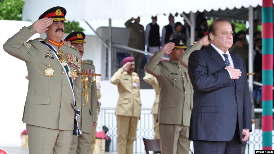 Pokiston hukumatiga terrorizmga qarshi kurashda ishonch hamisha past, deydi ekspertlar. Bu davlat harbiy va razvedka kuchlari jangarilarni zimdan quvvatlab keladi, deydi ular. Bosh vazir Navoz Sharif esa bu haqiqat emasligini isbotlamoqchi. 
