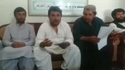په مسلم باغ کې د وژل شوې بي بي حاجرې د کورنۍ غړي پریس کانفرنس کوي
