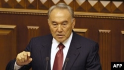 Prezident Nursulton Nazarboyev