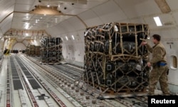 AQShning Delaver shtatidan Ukrainaga yo'l olayotgan qurol-aslaha 24-yanvar, 2022