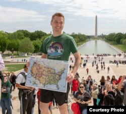 At the Lincoln Memorial, Mikah Meyer added the final marking to the map of his incredible journey. (M.Meyer)