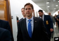 Nebraskalik respublikachi senator Ben Ses
