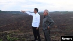 မြို့တော်သစ်နေရာ Nusantara ကို အင်ဒိုနီးရှားသမ္မတ Joko Widodo လည်ပတ်စဉ် (ဓာတ်ပုံ - Reuters)