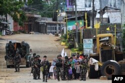 Filippinning Mindanao orolida hukumat kuchlari va musulmon jangarilar olishmoqda