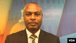 Abel Chivukuvuku, tio do funcionário morto