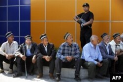 Qirg'izistonda o'zbek tilida axborot yetishmaydi, diskriminatsiya davom etmoqda, deydi fuqaro jamiyati vakillari