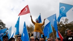 Turkiyada uyg'urlar himoyasi uchun o'tkazilgan namoyish, Istanbul, 6-noyabr, 2018-yil.