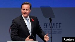 Britaniya Bosh vaziri Deyvid Kameron Londonda o’tgan Jahon islomiy iqtisodiyot forumida. 29-oktabr 2013-yil.