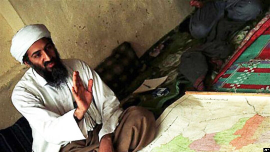 Osama bin Ladenning 1998 yilning aprelida Afg'onistonda olingan surati