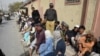طالبان: از توقیف خودسرانۀ حدود ۸۰۰ مهاجر افغان در پاکستان عمیقاً نگرانیم