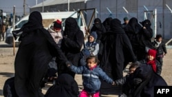 کەسوکاری داعش لە ئۆردوگای ئەلهۆل