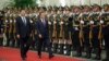 习近平与文在寅举行首脑会晤重建中韩互信