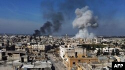 Suriyaning Idlib viloyatida bombardimon. 27-fevral, 2020. 