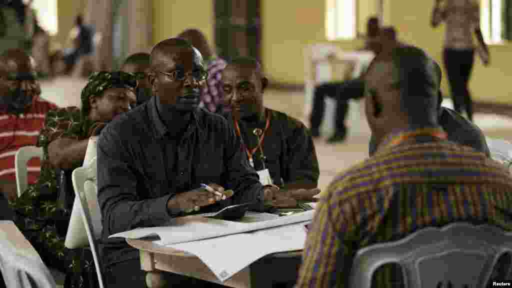 Independent National Electoral Commission Returning Officers submit their results sheets for colation at the city council in Port Harcourt, River state, March 29, 2015.