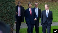 Держсекретар США Джон Керрі (другий зліва) у Женеві