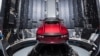 "SpaceX" raketasi fazoga Tesla elektromobilini olib chiqdi