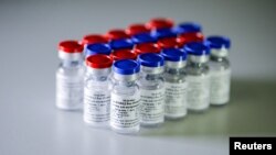 俄罗斯批准预防新冠病毒的疫苗