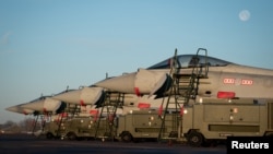 Британські винищувачі нового покоління Tempest на авіабазі Лінконшир, Велика Британія. 9 грудня 2022. Joe Giddens/Pool via REUTERS