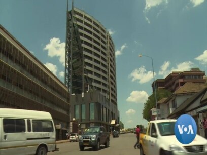 Power Cuts Force Zimbabweans to Work Night Shift