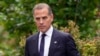 Ông Hunter Biden rời khỏi Tòa án Liên bang tại Wilmington, Delaware, ngày 11/6/2024.