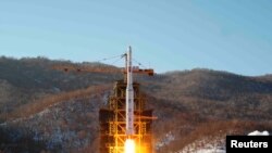 지난 2012년 12월 북한이 인공위성을 발사했다며 '은하 3호' 장거리 로켓 발사 장면을 공개했다.