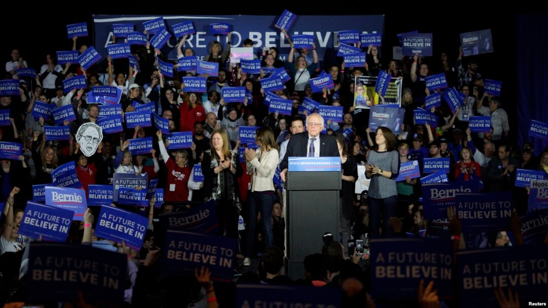 U.S. Democratic presidential candidate Bernie Sanders speaks at his caucus night rally Des Moines, Iowa, Feb. 1, 2016.