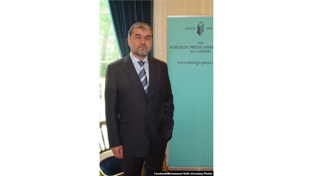 67 yoshli Muhammad Solihning tarafdorlari hamon ko'p