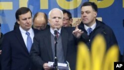 Senator Makkeyn Rossiya ablahlik qilmoqda degan fikrda