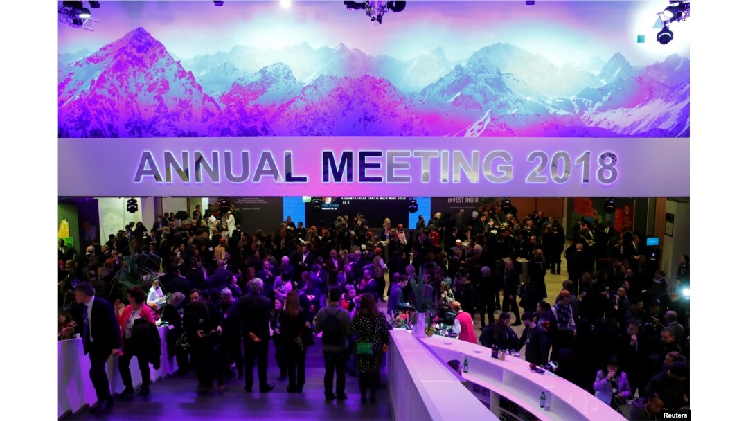 Attendees take part at a reception event after the Crystal Award ceremony during the World Economic Forum (WEF) annual meeting in Davos, Switzerland, Jan. 22, 2018.