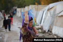 Suriyaliik qochqinlar terrorchilar emas, terrorizmdan jabr ko'rgan insonlar, deydi Prezident Obama