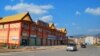 云南沧源佤族自治县与缅甸佤邦毗邻，城内很多物业为佤邦高层所拥有。（2015年3月6日，美国之音朱诺拍摄）